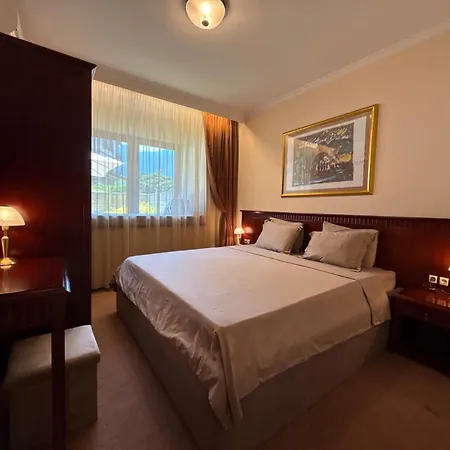 Апартаменти Downtown Luxury *